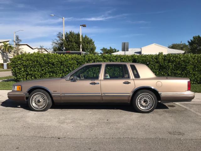 1992 Lincoln Town Car cartier - photo 8