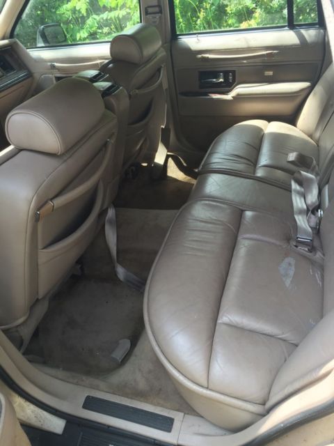 1992 Lincoln Town Car - photo 4