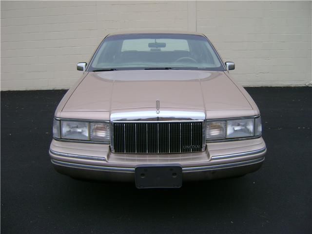1992 Lincoln Town Car CARTIER LOW 77K MILES NON SMOKER CLEAN CARFAX! - photo 10