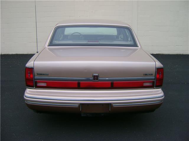 1992 Lincoln Town Car CARTIER LOW 77K MILES NON SMOKER CLEAN CARFAX! - photo 4