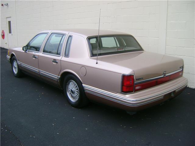 1992 Lincoln Town Car CARTIER LOW 77K MILES NON SMOKER CLEAN CARFAX! - photo 6