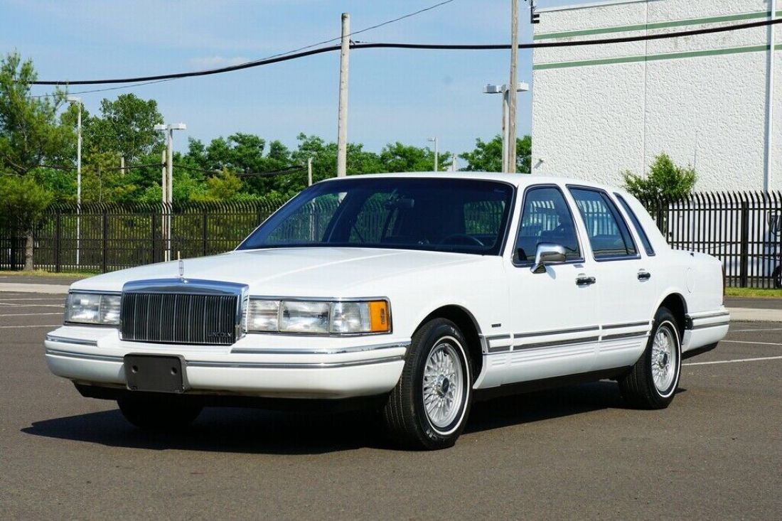 1992 Lincoln Town Car Executive