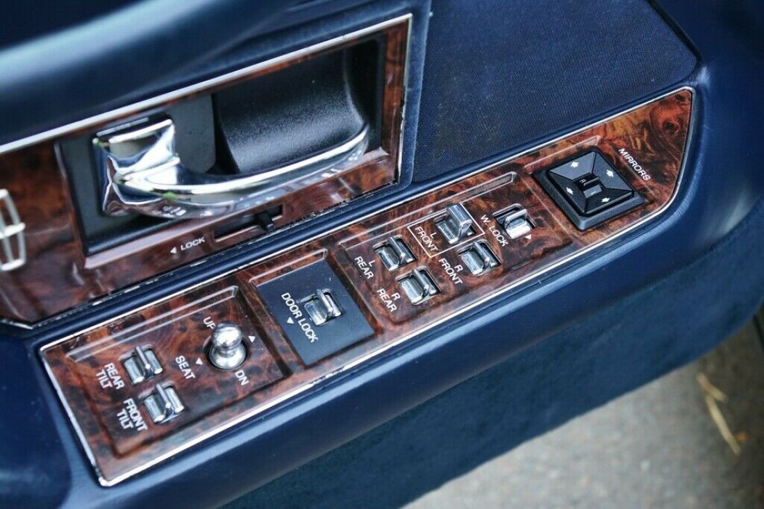 1992 Lincoln Town Car Executive - photo 6