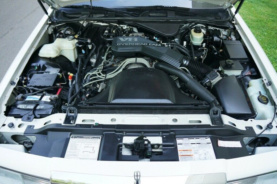 1992 Lincoln Town Car Executive - photo 8