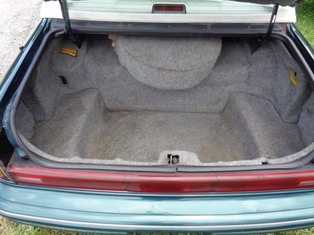 1992 Lincoln Town Car - photo 10