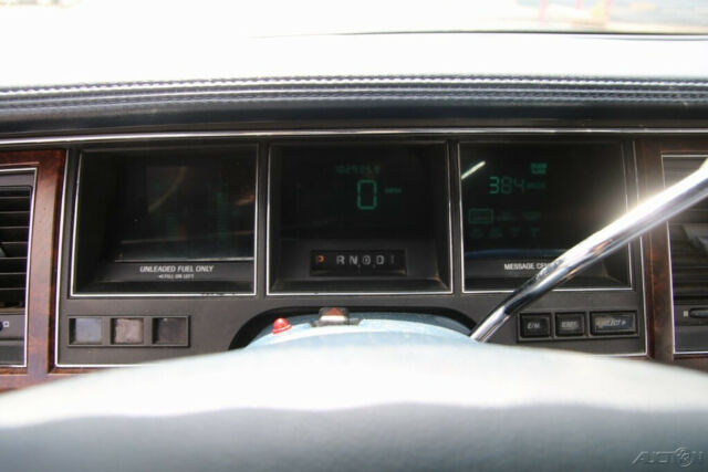 1992 Lincoln Town Car Signature - photo 10