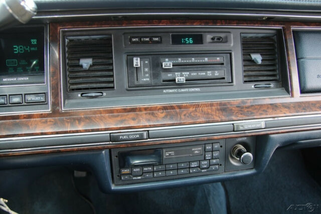 1992 Lincoln Town Car Signature - photo 12