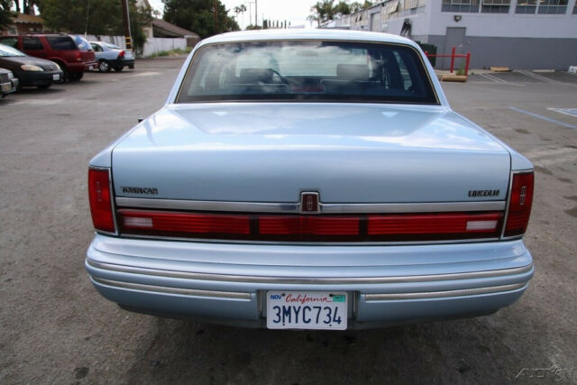 1992 Lincoln Town Car Signature - photo 4