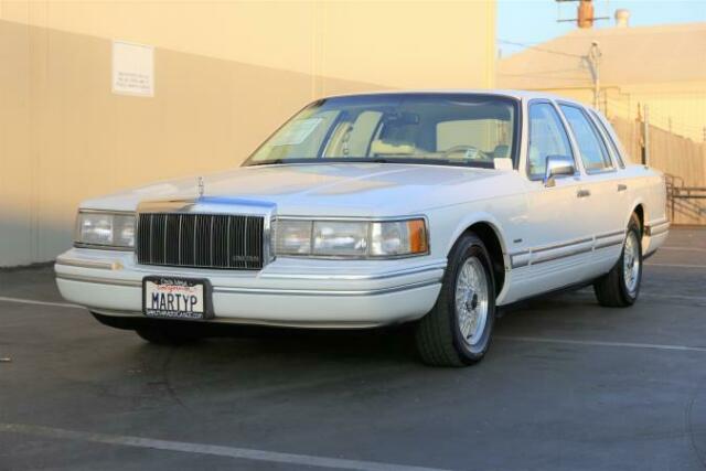 1992 Lincoln Town Car SIGNATURE - photo 3