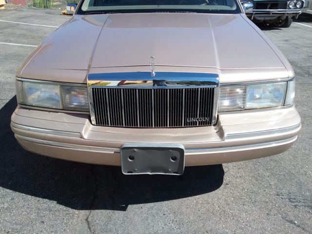 1992 Lincoln Town Car - photo 6