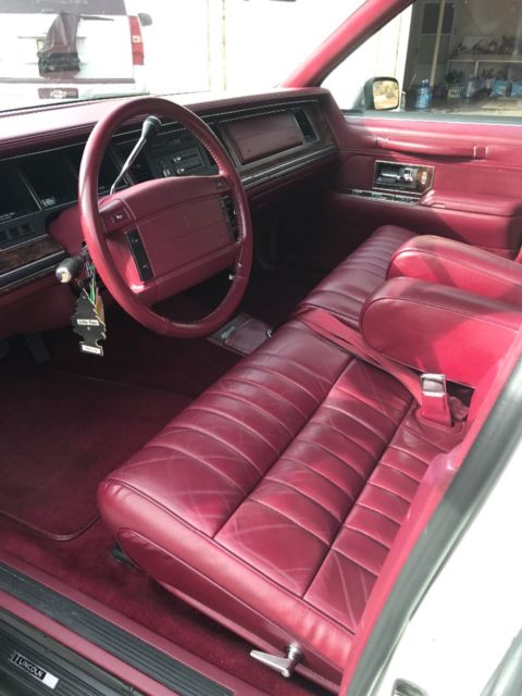 1992 Lincoln Town Car Executive series islander edition - photo 6