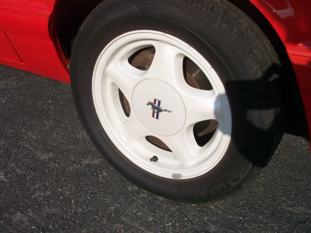 1992 Ford Mustang Limited Edition Summer special convertible - photo 4