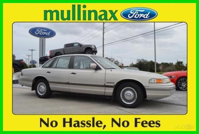 1992 LX Used 4.6L V8 16V Automatic Sedan Premium 1992 Ford Crown Victoria LX