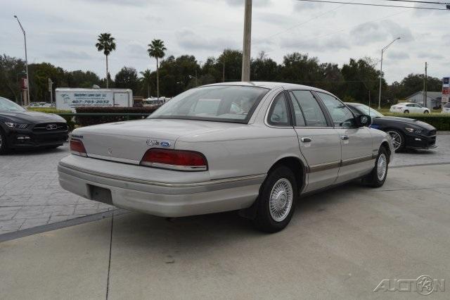 1992 Ford Crown Victoria LX - photo 10