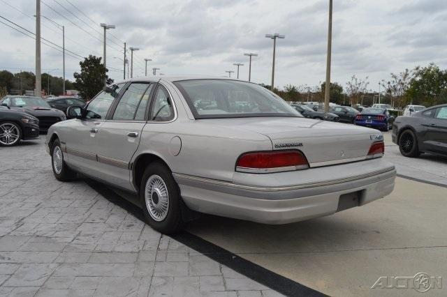 1992 Ford Crown Victoria LX - photo 8