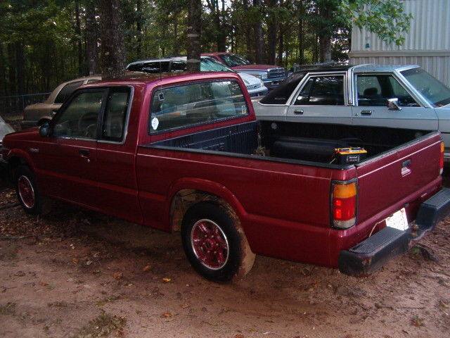 1992 MAZDA B 2600i SE EXTENDED CAB PICK UP*5 SPEED*A/C*LOW MILES*NO RESERVE 1992 Mazda B-Series Pickups b2600i