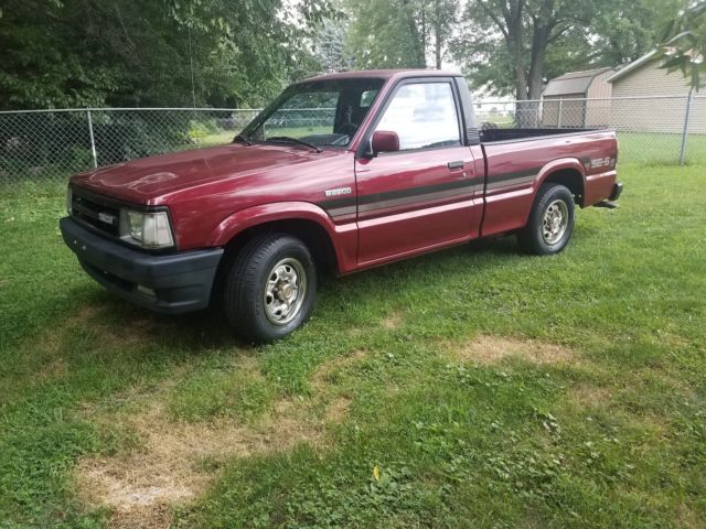 1992 MAZDA B2200 PICKUP TRUCK * SHORT BED * 2 WHEEL DRIVE * 5-SPEED MANUAL 1992 Mazda B-Series Pickups