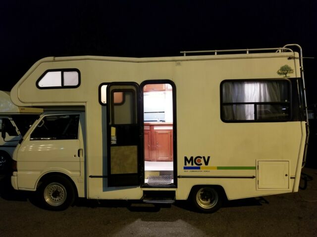 1992 Mazda Brawny Motorhome - photo 13