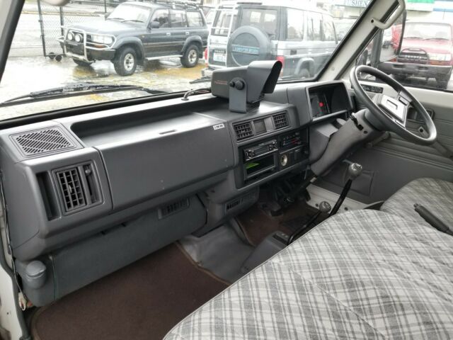 1992 Mazda Brawny Motorhome - photo 9