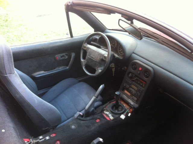 1992 Mazda MX-5 Miata Base Convertible 2-Door - photo 6