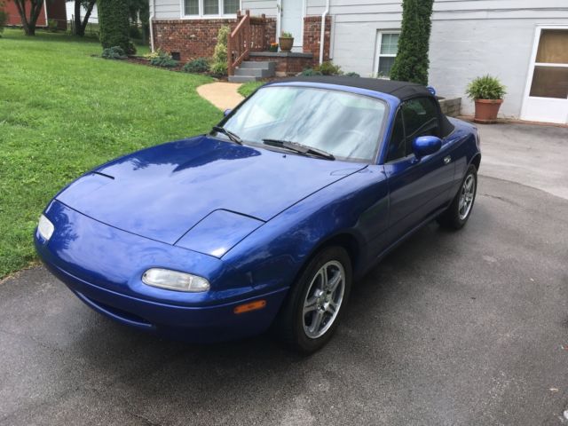 1992 Mazda Miata | Only 91k Miles | You'll Look Great Driving This Car 1992 Mazda MX-5 Miata