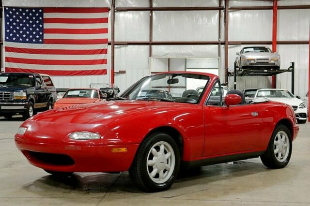 1992 Mazda MX-5 Miata 73330 Miles Red Convertible 1.6L 4 Cylinder 5-Speed Manua 1992 Mazda MX-5 Miata --