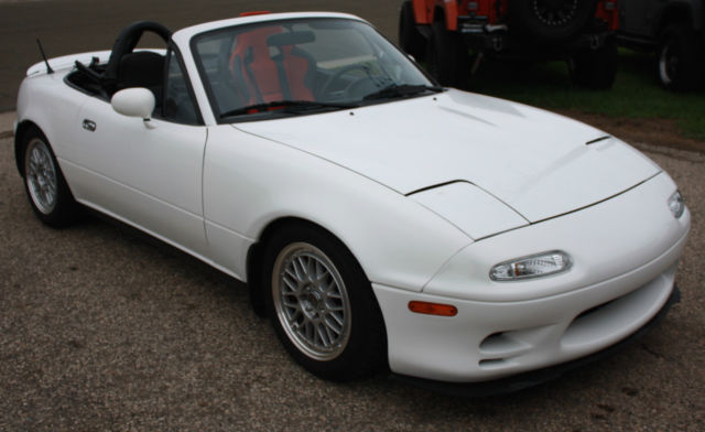 1992 Mazda MX-5 Miata Base 2dr Convertible Convertible 2-Door I4 1.6L - photo 4