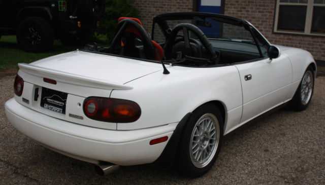 1992 Mazda MX-5 Miata Base 2dr Convertible Convertible 2-Door I4 1.6L - photo 6