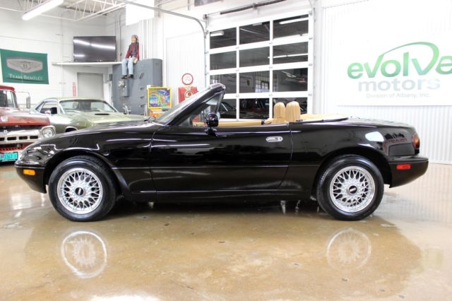 1992 Mazda MX-5 Miata Black & Tan Nardi - photo 4
