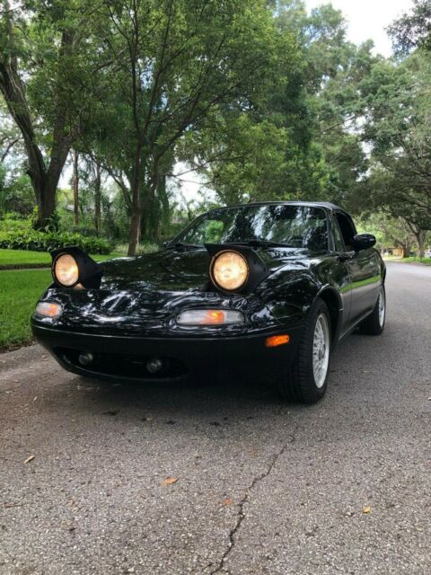 1992 Mazda MX-5 Miata (NA) (Manual Transmission) 1992 Mazda MX-5 Miata