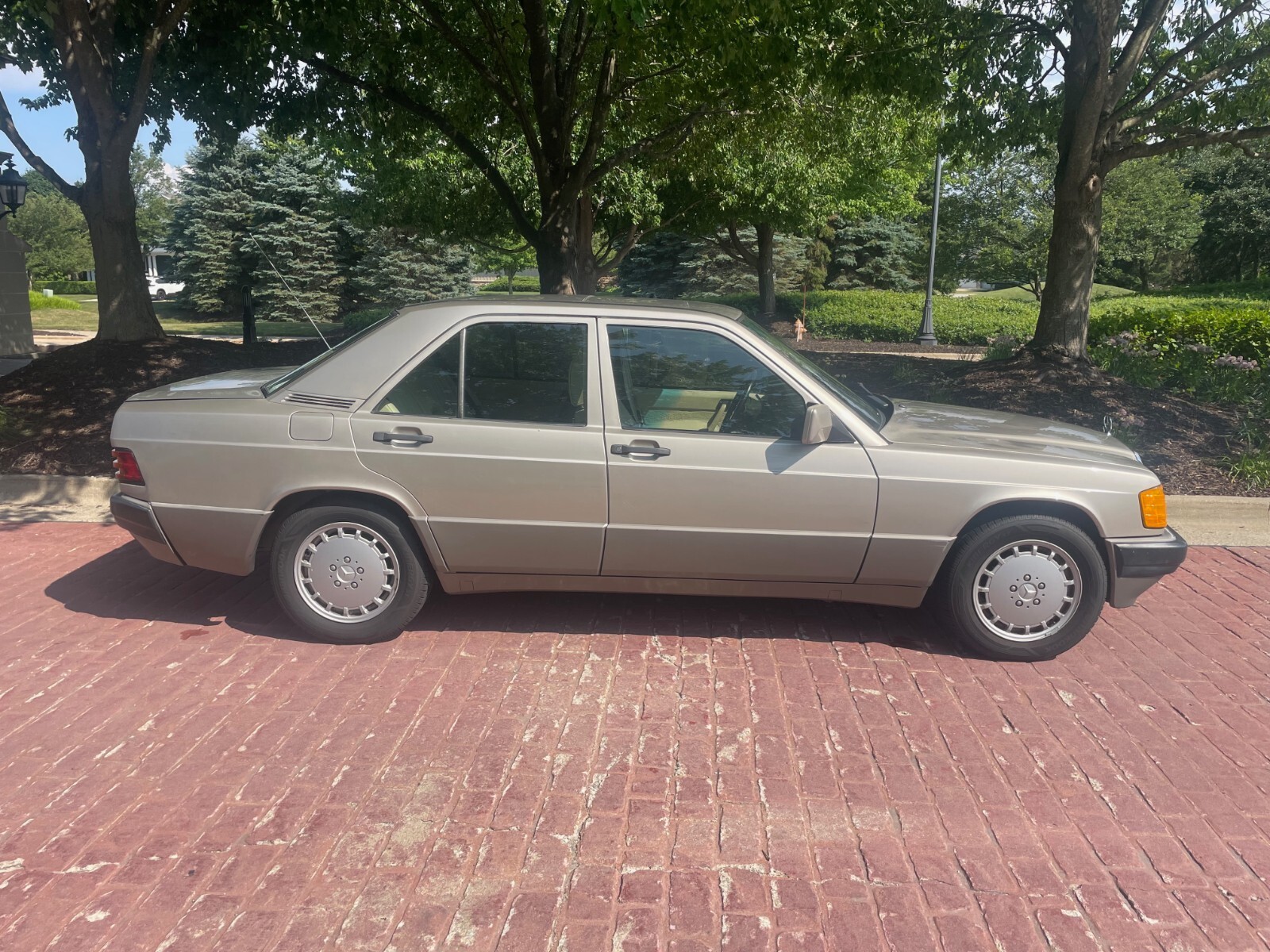 1992 Mercedes-Benz 190-Series - photo 2