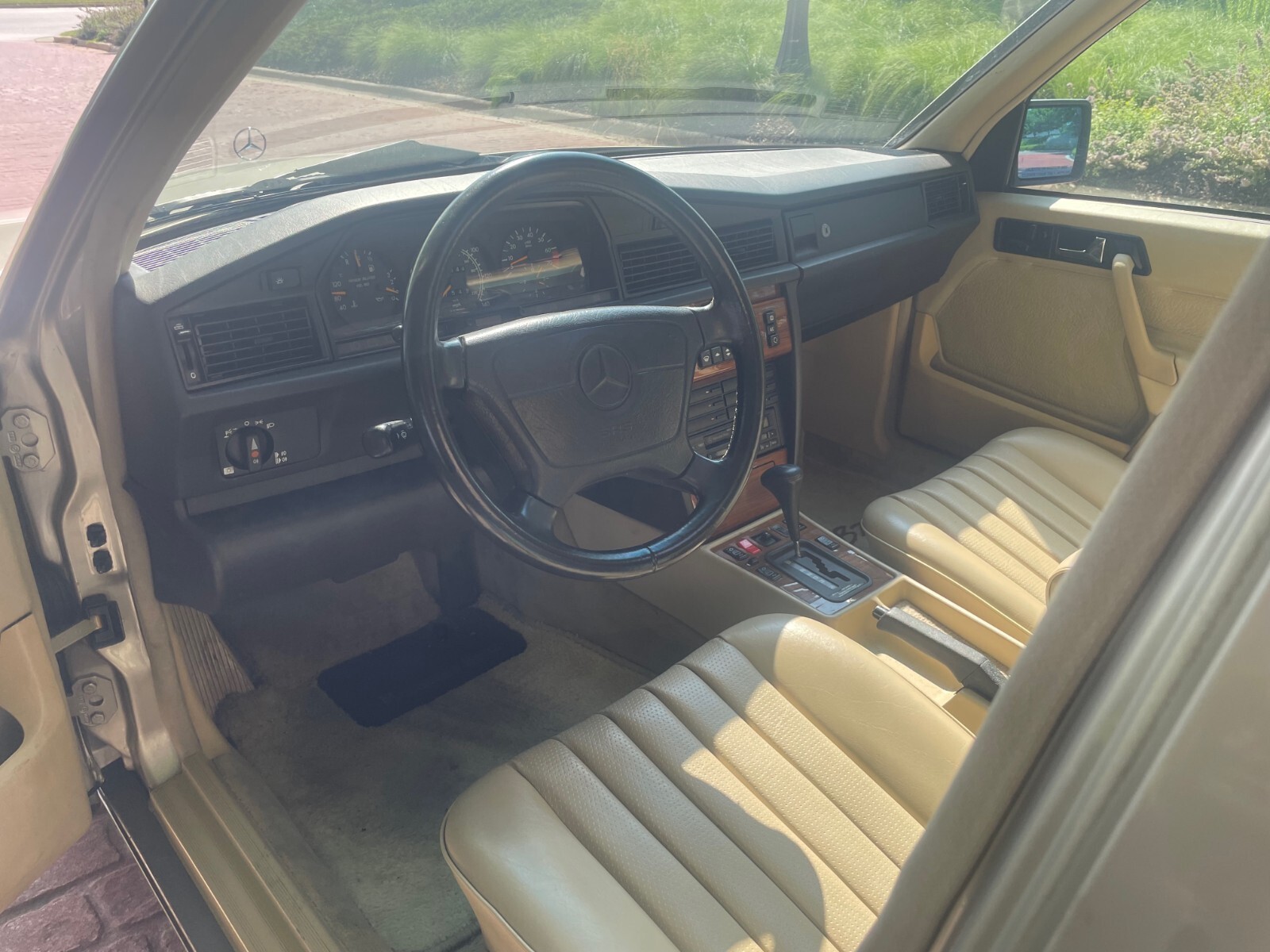 1992 Mercedes-Benz 190-Series - photo 9