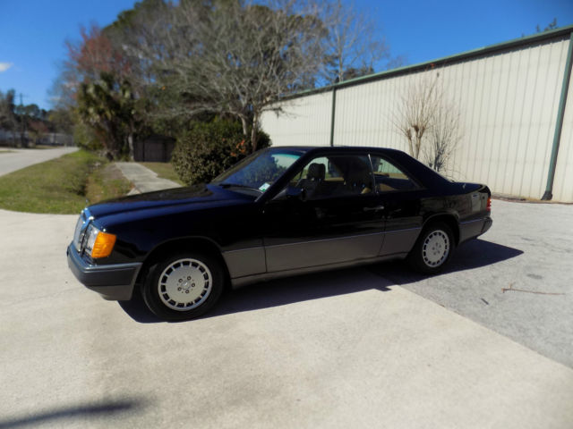 1992 Mercedes 300 Ce coupe. 1 Owner car only 44 k mi. Showroom cond Serviced 1992 Mercedes-Benz 300-Series 300 Ce