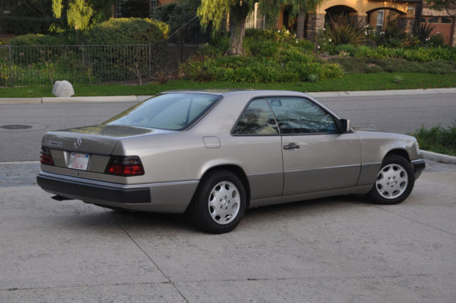 1992 Mercedes-Benz 300-Series 300CE - photo 2