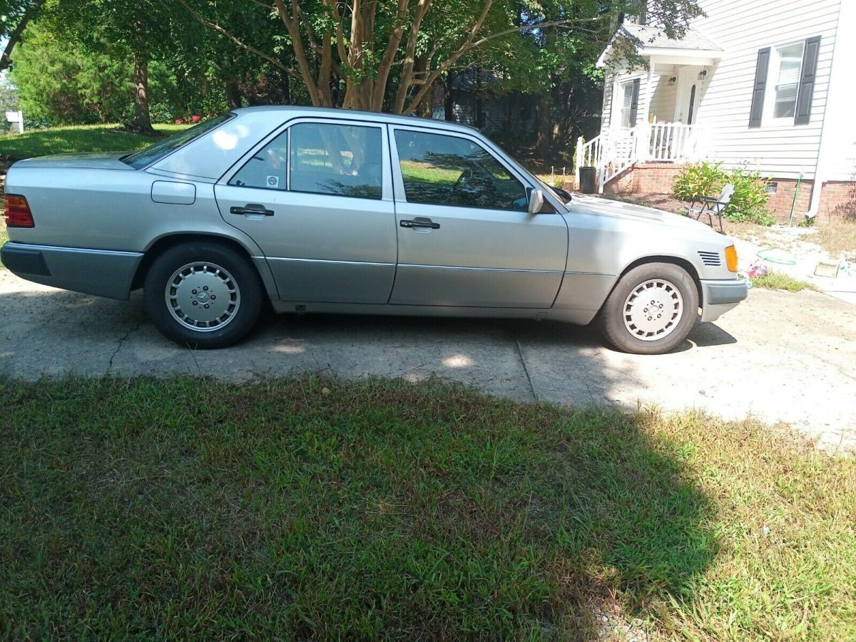 1992 Mercedes-Benz 300-Series - photo 2
