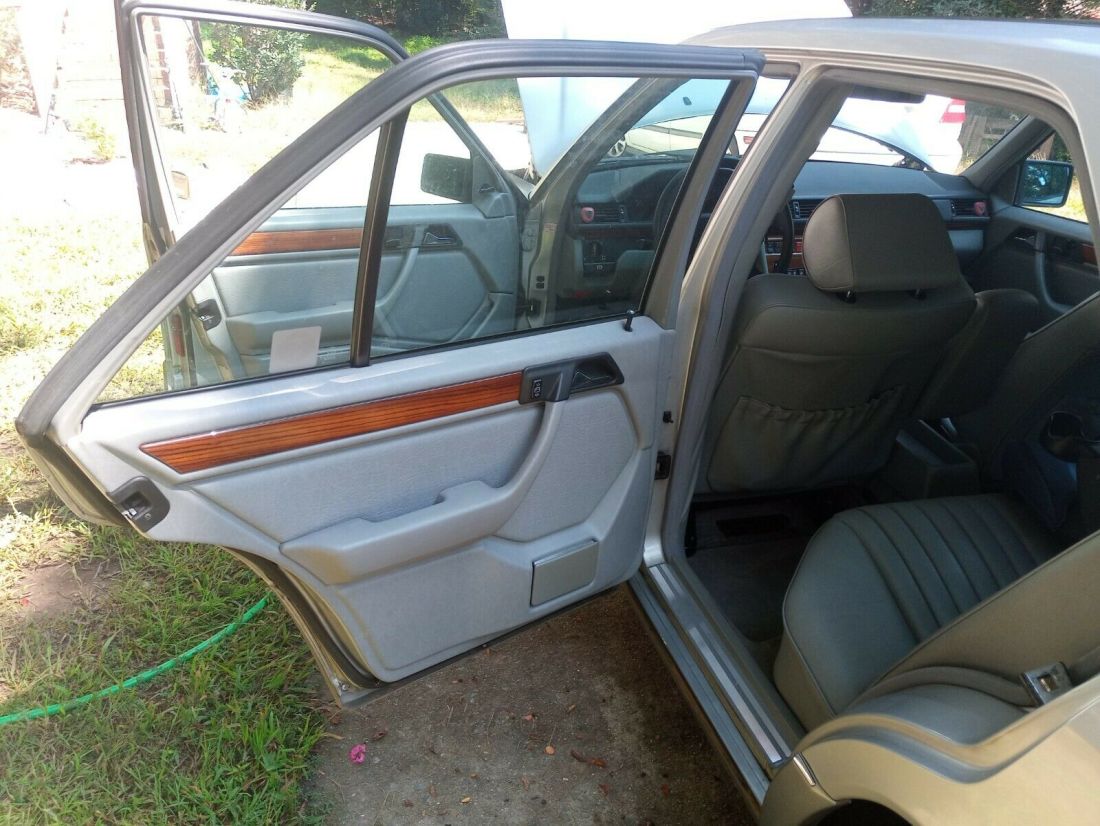 1992 Mercedes-Benz 300-Series - photo 8