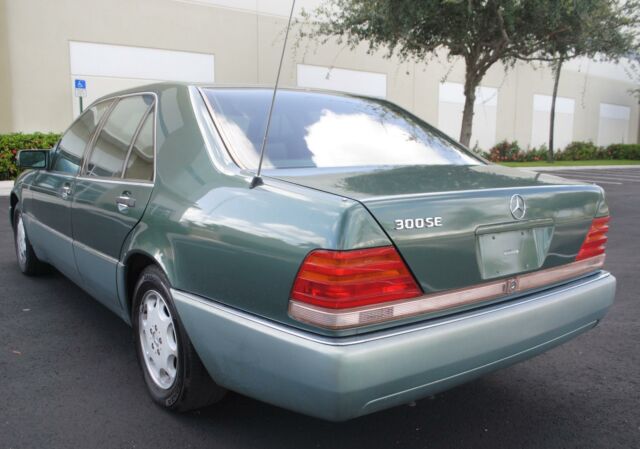 1992 Mercedes-Benz 300-Series 300SE - photo 8
