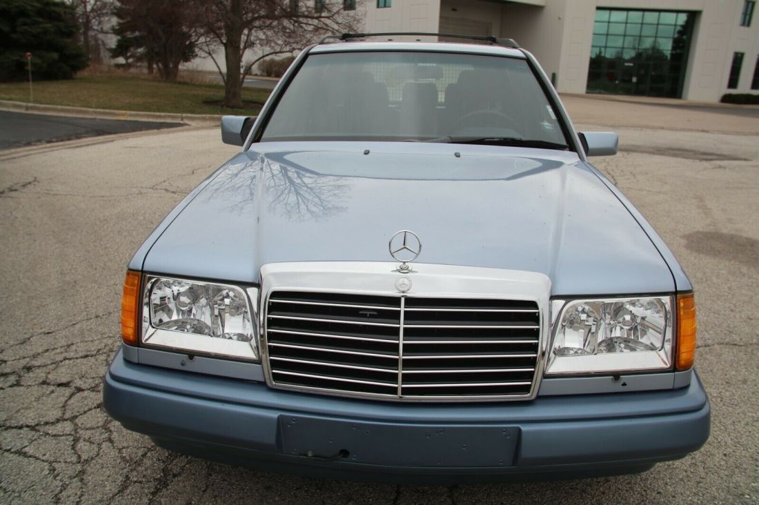 1992 Mercedes-Benz 300-Series Wagon - photo 3
