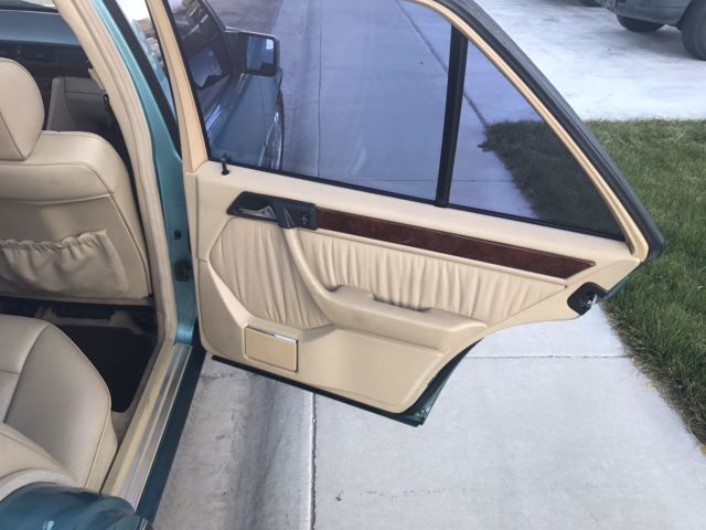 1992 Mercedes-Benz E-Class - photo 13