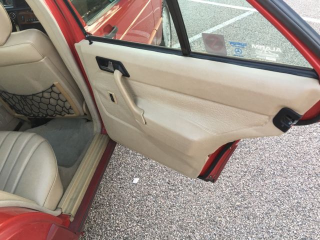 1992 Mercedes-Benz 190-Series 2.6 Sedan 4-Door - photo 8