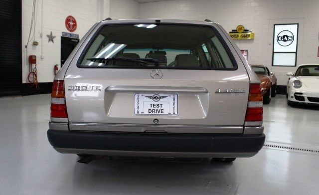 1992 Mercedes-Benz 300 TE 4-Matic wagon - photo 4
