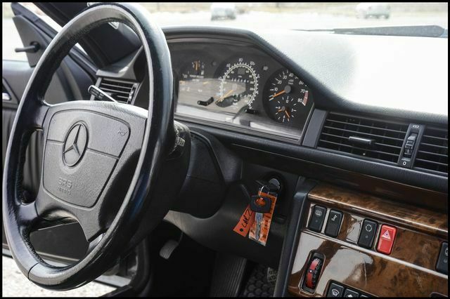 1992 Mercedes-Benz 300 CE Coupe 2D - photo 3