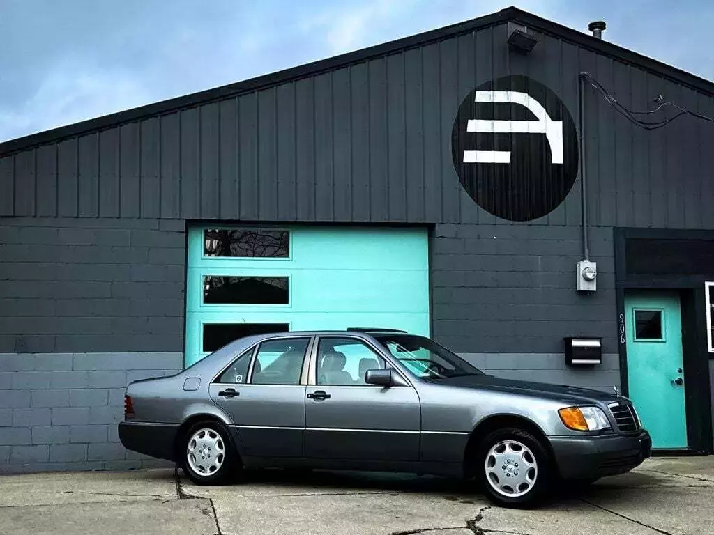 1992 Mercedes-Benz 300-Class 300 SE 4dr Sedan 1992 Mercedes-Benz 300-Series 300 SE 4dr Sedan