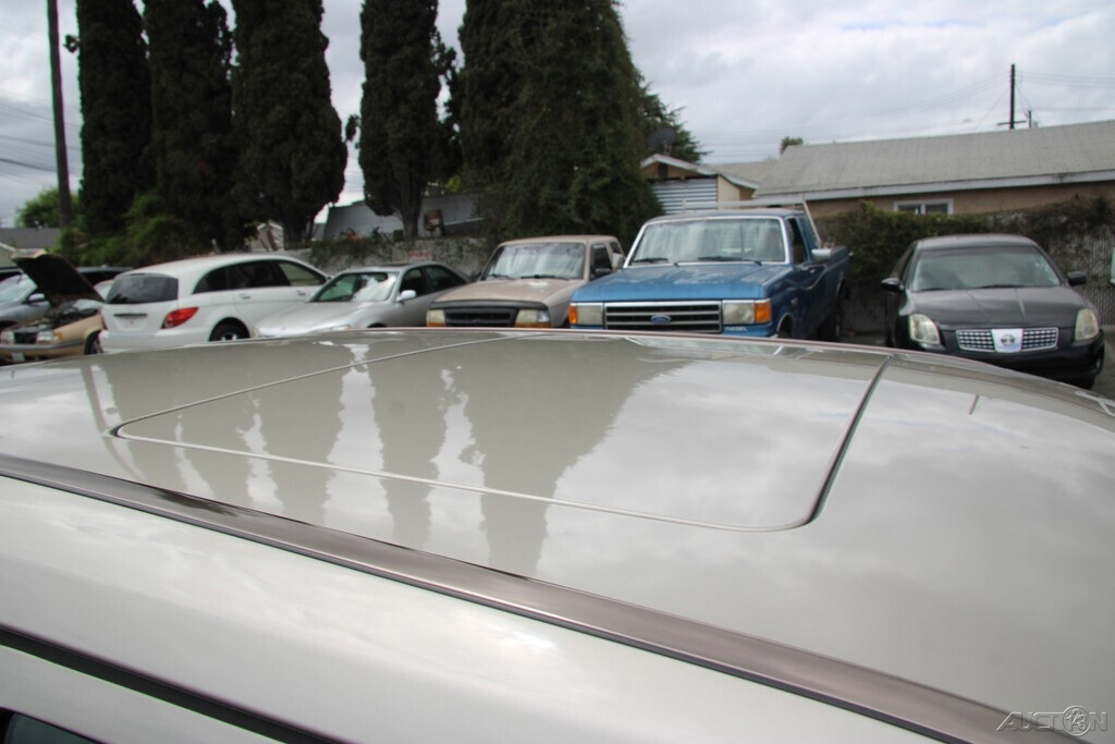 1992 Mercedes-Benz 300-Series 300 E - photo 10