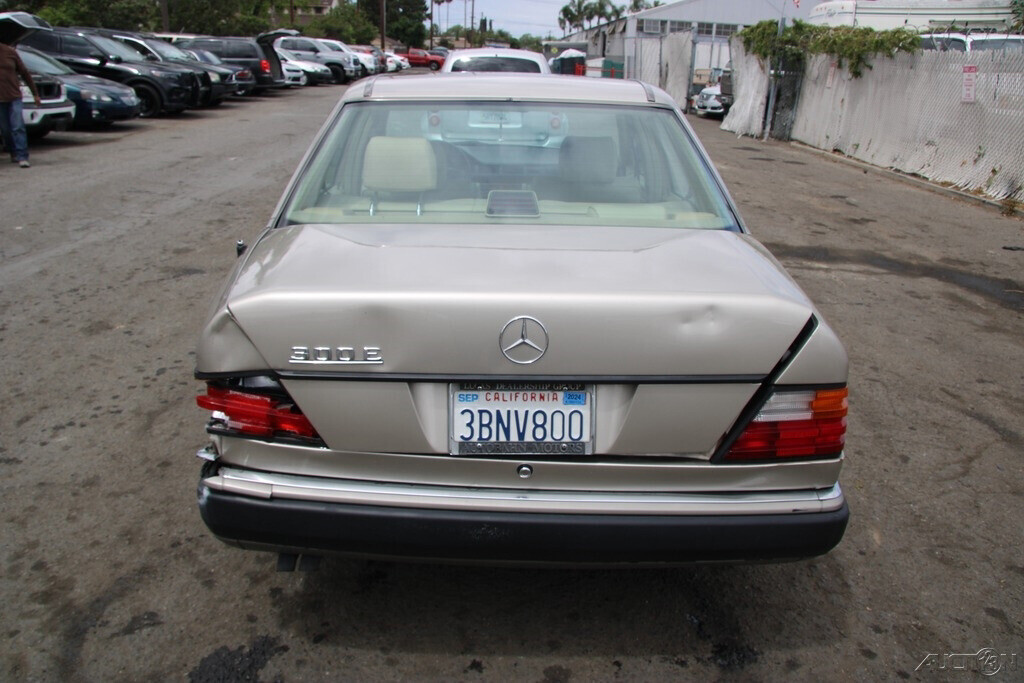 1992 Mercedes-Benz 300-Series 300 E - photo 5