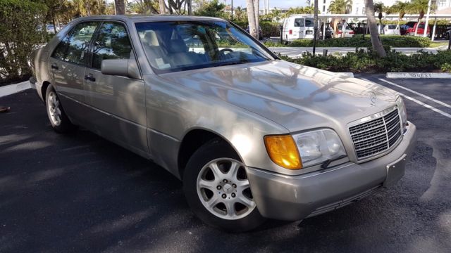 1992 Mercedes-Benz 300-Series