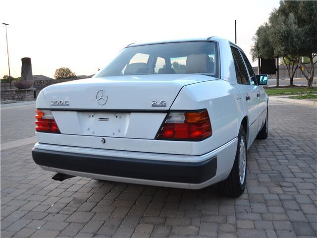 1992 Mercedes-Benz 300 Series 300E - photo 10