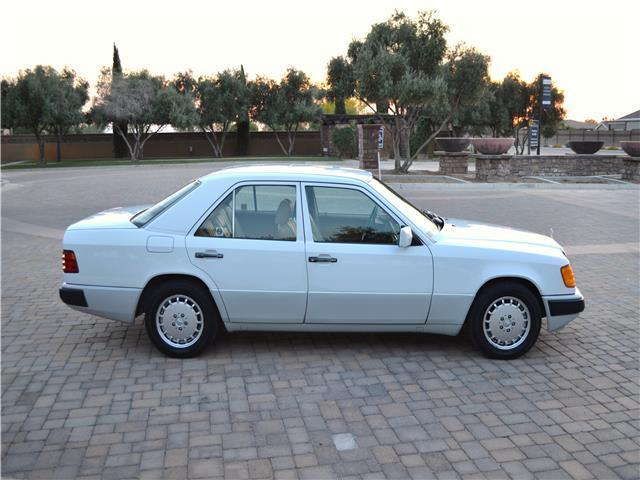 1992 Mercedes-Benz 300 Series 300E - photo 5