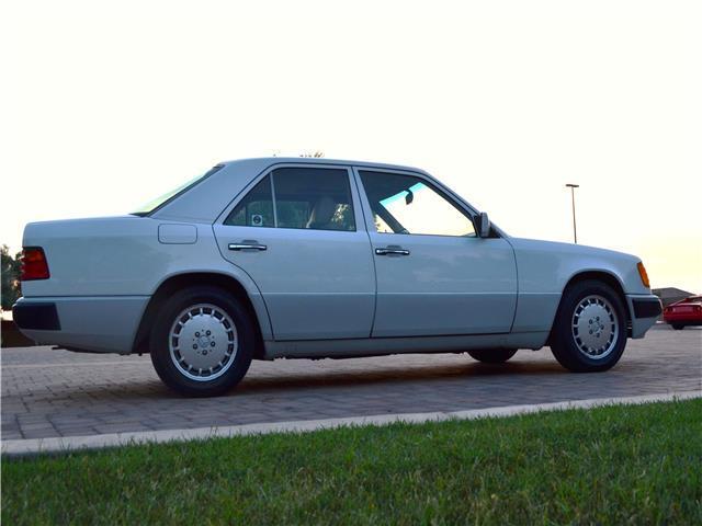 1992 Mercedes-Benz 300 Series 300E - photo 7