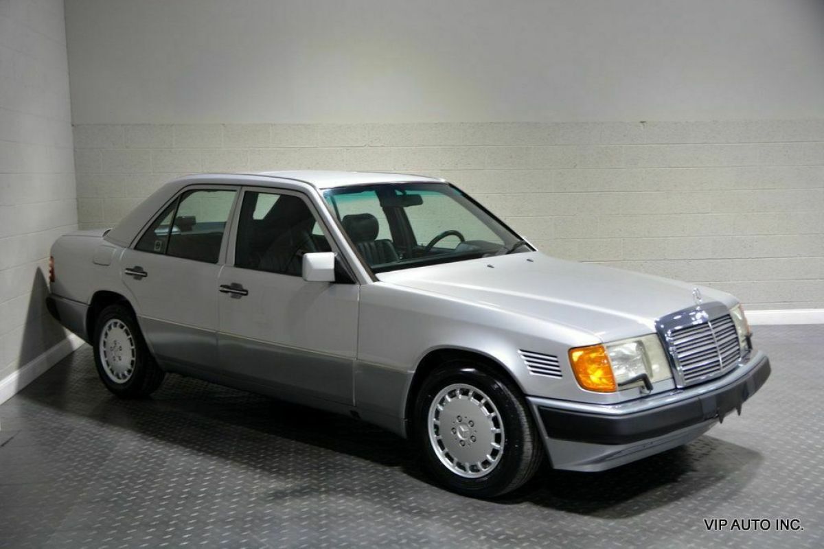 1992 Mercedes-Benz 300 Series, Silver with 113,346 Miles available now! 1992 Mercedes-Benz 300-Series 300 Series 4dr Sedan 300D 2.5 Turbo